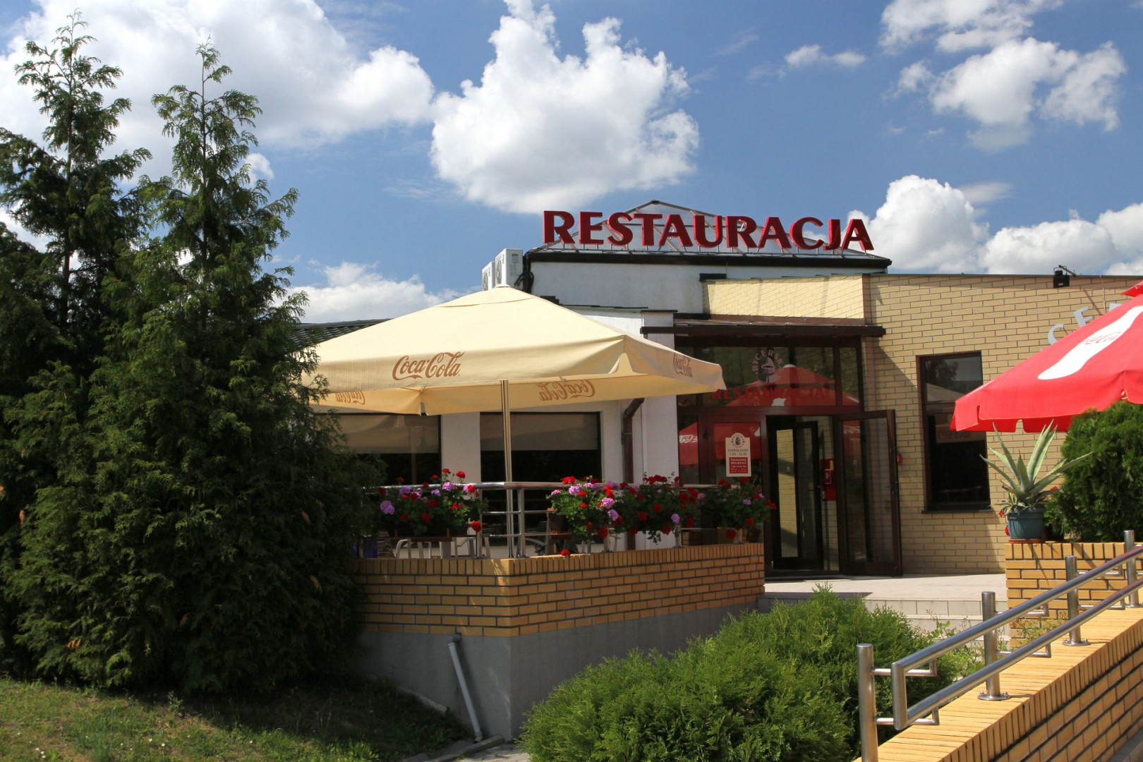 Restauracja Rycerska z zewntrz (fot. A Ciereszko)