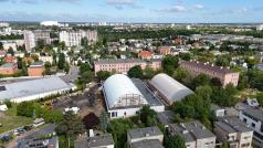 Hala-sportowa-widziana-z-perspektywy-drona