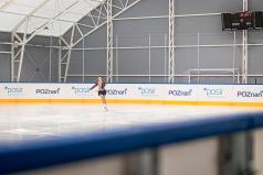 ywiarka-figurowa-na-lodowisku-2