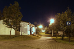 Domki nocą (fot. A. Ciereszko)